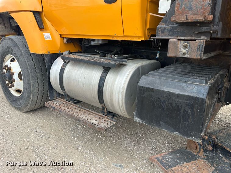 image for item LA9892 2010 International WorkStar 7500  dump truck