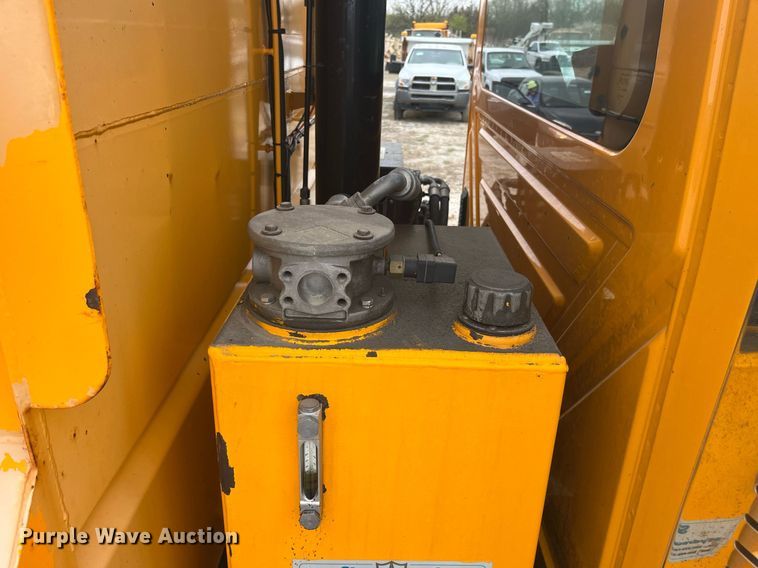 image for item LA9892 2010 International WorkStar 7500  dump truck