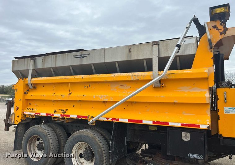 image for item LA9892 2010 International WorkStar 7500  dump truck