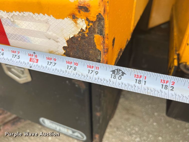 image for item LA9892 2010 International WorkStar 7500  dump truck