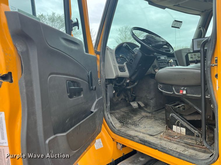 image for item LA9892 2010 International WorkStar 7500  dump truck