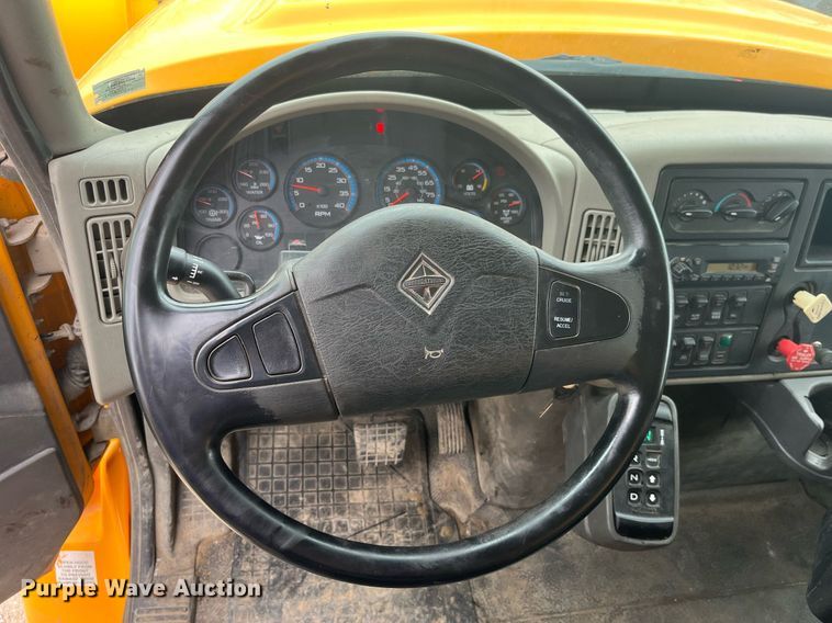 image for item LA9892 2010 International WorkStar 7500  dump truck