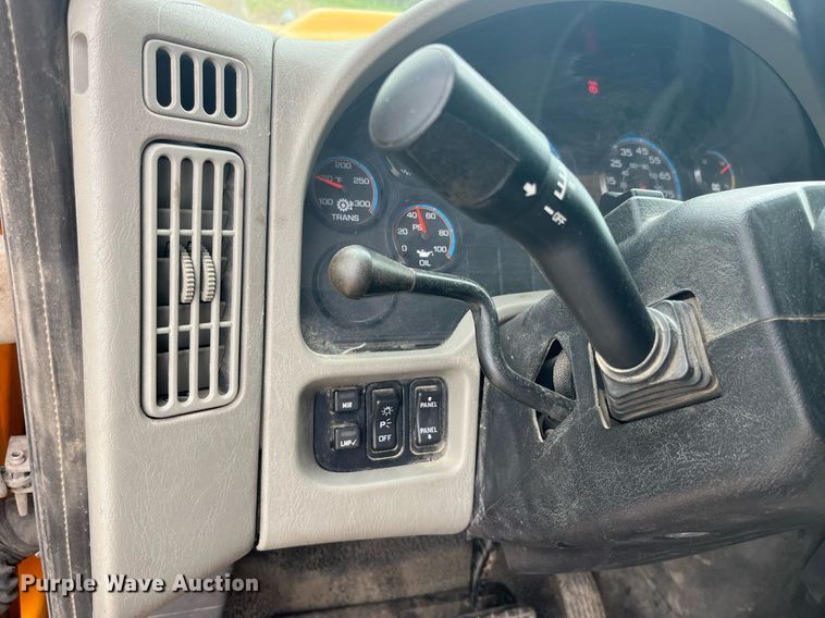 image for item LA9892 2010 International WorkStar 7500  dump truck