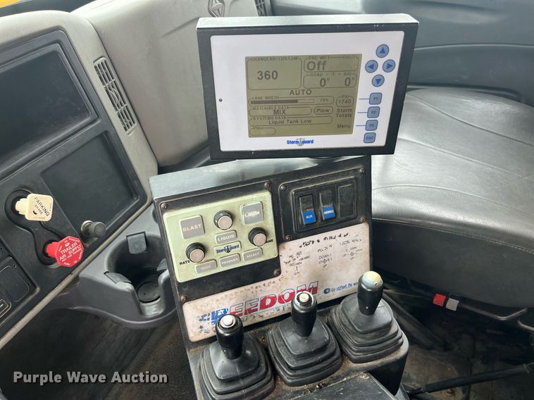 image for item LA9892 2010 International WorkStar 7500  dump truck