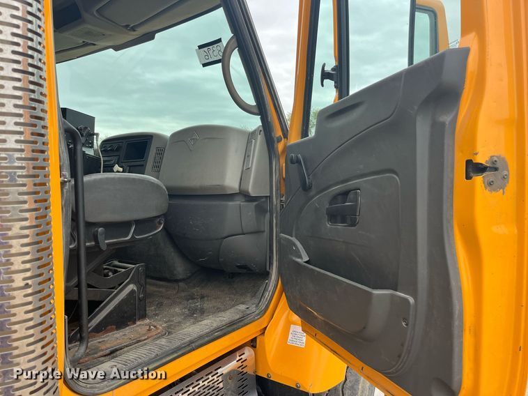 image for item LA9892 2010 International WorkStar 7500  dump truck