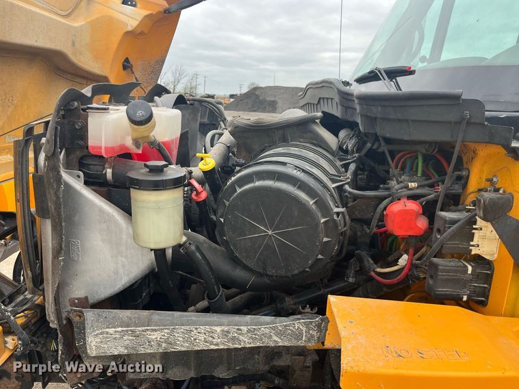 image for item LA9892 2010 International WorkStar 7500  dump truck