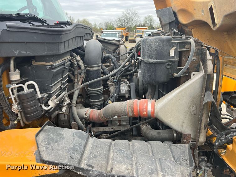 image for item LA9892 2010 International WorkStar 7500  dump truck