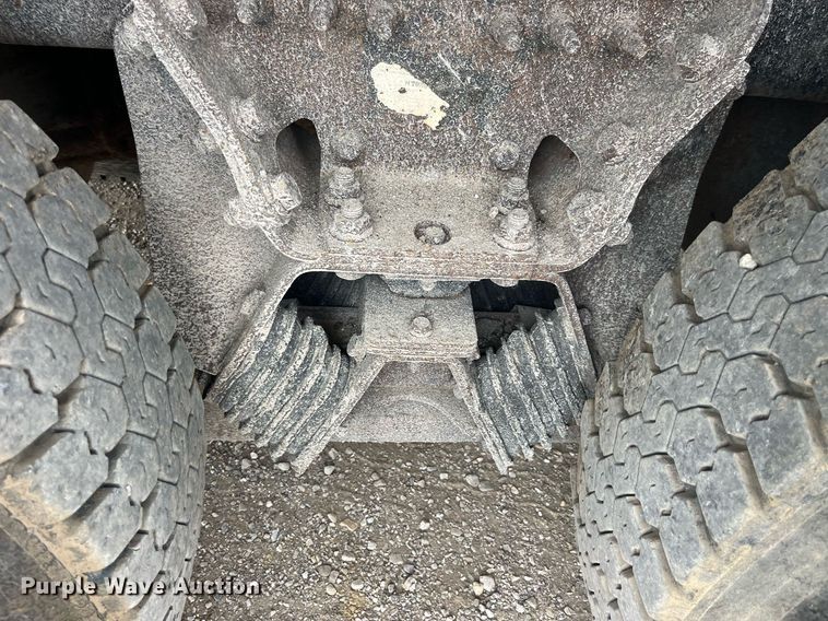 image for item LA9892 2010 International WorkStar 7500  dump truck