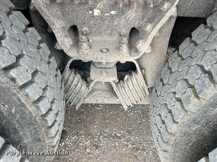 image for item LA9892 2010 International WorkStar 7500  dump truck