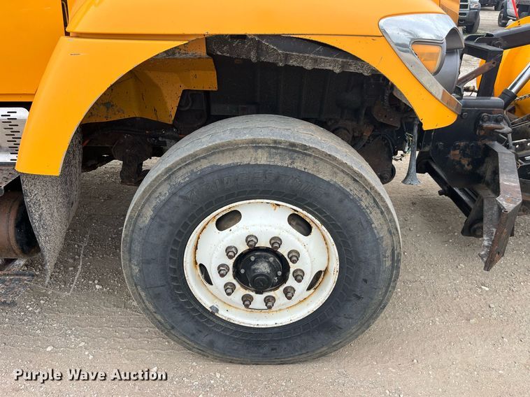 image for item LA9892 2010 International WorkStar 7500  dump truck