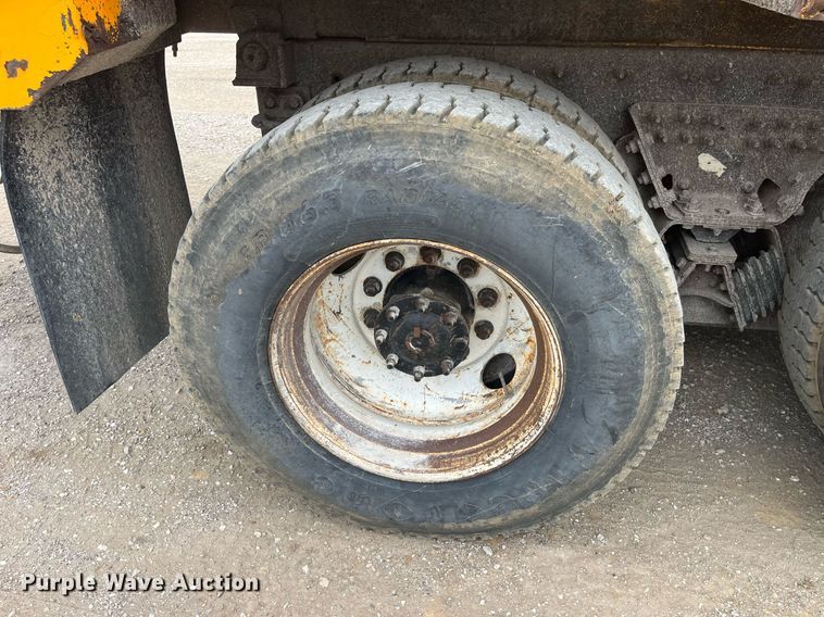 image for item LA9892 2010 International WorkStar 7500  dump truck