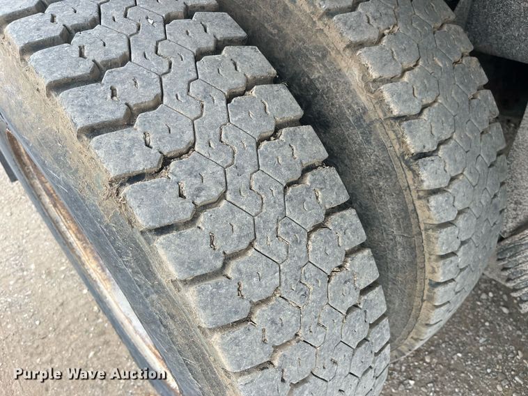 image for item LA9892 2010 International WorkStar 7500  dump truck