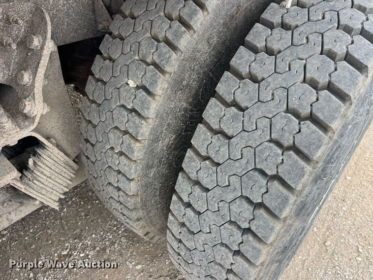 image for item LA9892 2010 International WorkStar 7500  dump truck