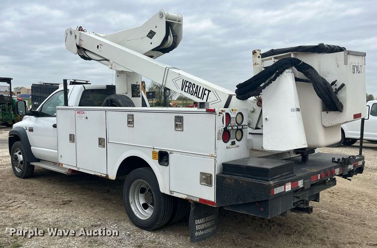 image for item LA9893 2009 Dodge Ram 5500HD  bucket truck
