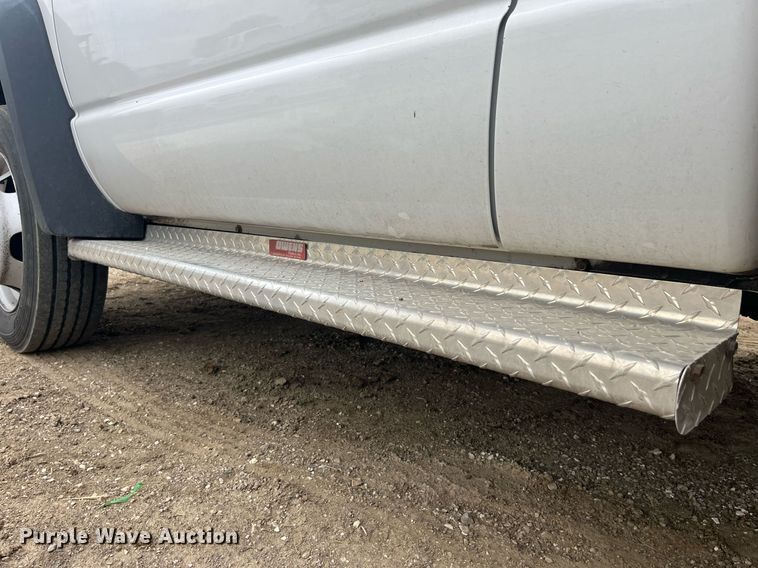 image for item LA9893 2009 Dodge Ram 5500HD  bucket truck