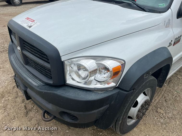 image for item LA9893 2009 Dodge Ram 5500HD  bucket truck