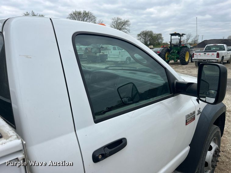 image for item LA9893 2009 Dodge Ram 5500HD  bucket truck