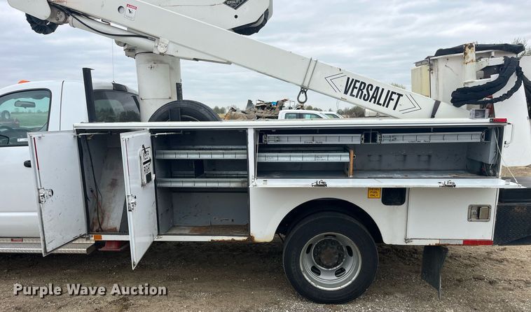 image for item LA9893 2009 Dodge Ram 5500HD  bucket truck