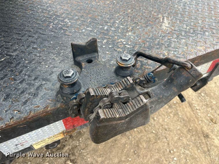 image for item LA9893 2009 Dodge Ram 5500HD  bucket truck