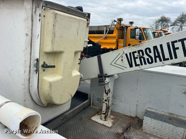 image for item LA9893 2009 Dodge Ram 5500HD  bucket truck