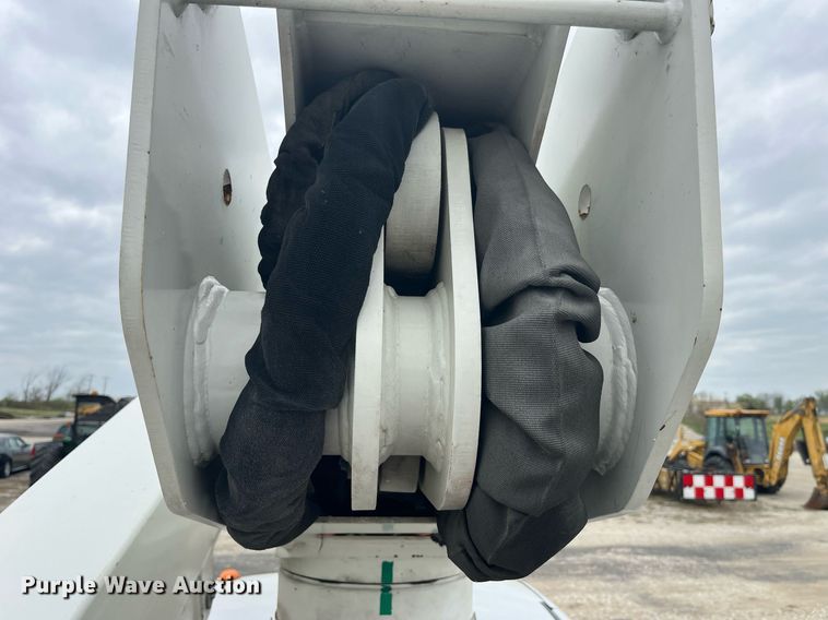 image for item LA9893 2009 Dodge Ram 5500HD  bucket truck