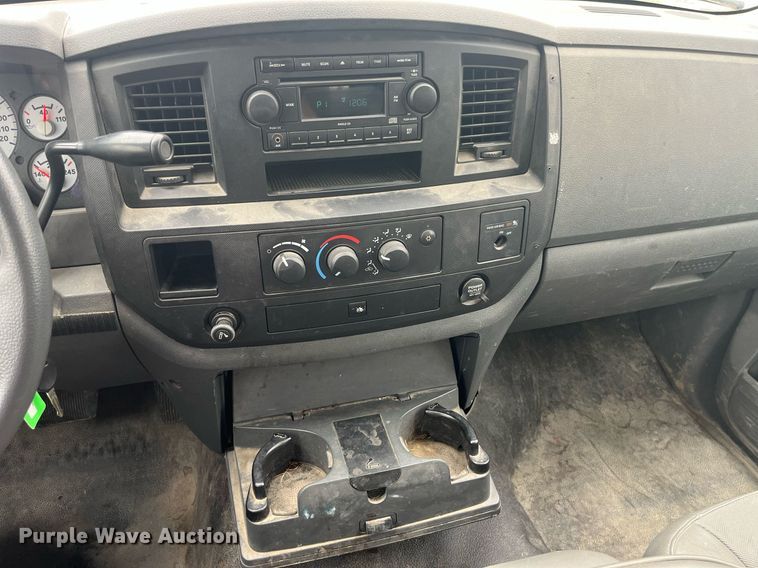 image for item LA9893 2009 Dodge Ram 5500HD  bucket truck