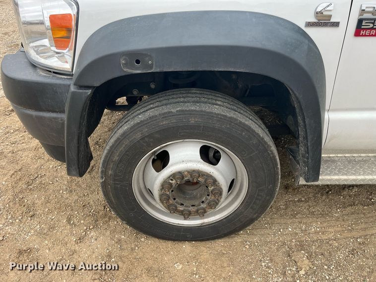image for item LA9893 2009 Dodge Ram 5500HD  bucket truck