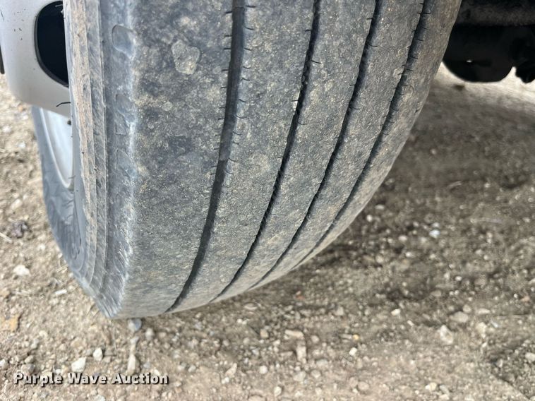 image for item LA9893 2009 Dodge Ram 5500HD  bucket truck