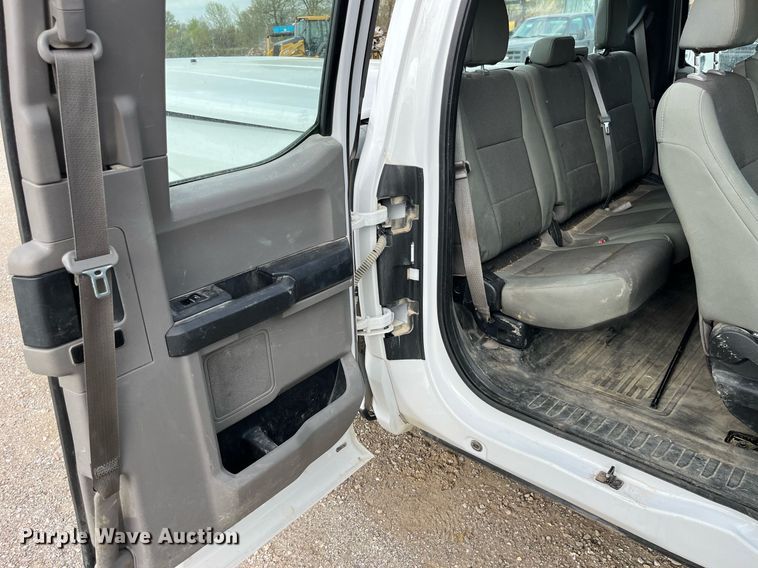 image for item LA9894 2015 Ford F150 XL  SuperCab pickup truck