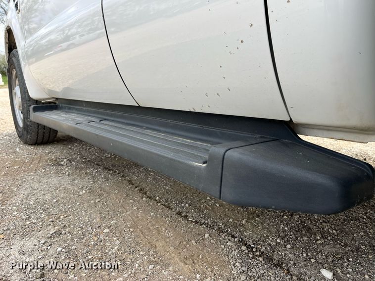 image for item LA9895 2010 Ford F250 Super Duty XL  SuperCab utility bed pickup truck