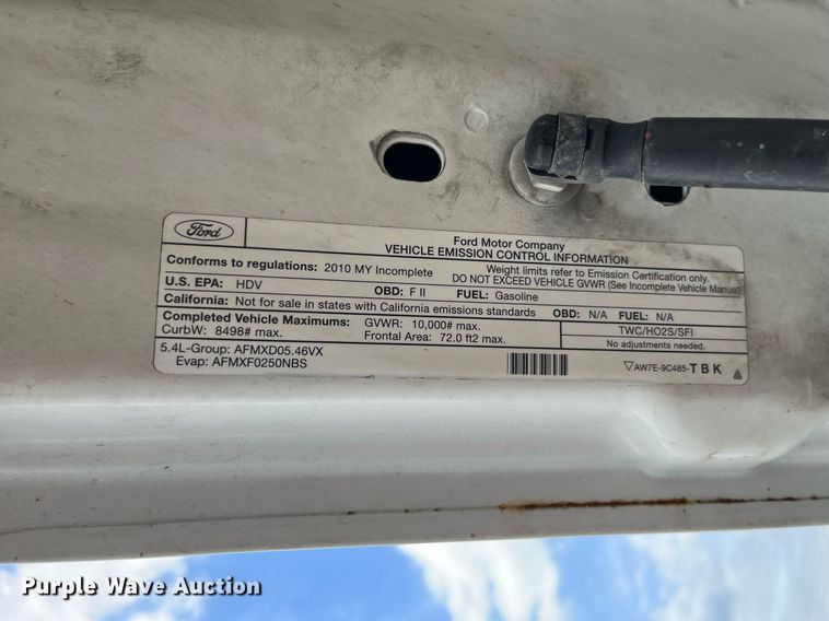 image for item LA9895 2010 Ford F250 Super Duty XL  SuperCab utility bed pickup truck