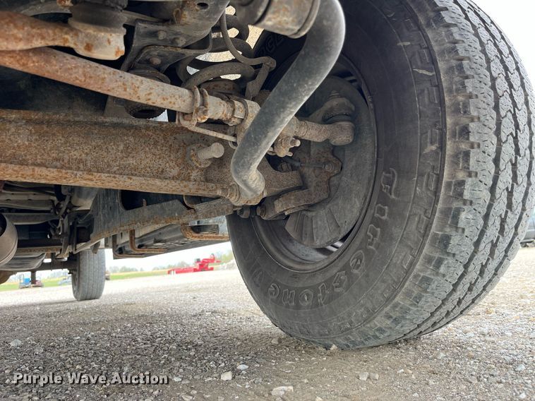 image for item LA9895 2010 Ford F250 Super Duty XL  SuperCab utility bed pickup truck