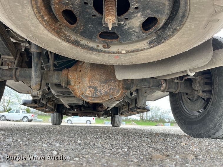 image for item LA9895 2010 Ford F250 Super Duty XL  SuperCab utility bed pickup truck