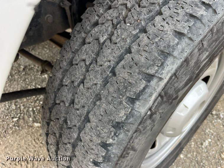 image for item LA9895 2010 Ford F250 Super Duty XL  SuperCab utility bed pickup truck