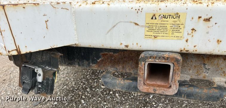 image for item LA9896 2003 Ford F250 Super Duty XL  utility bed pickup truck