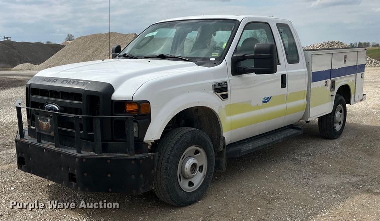 image for item LA9897 2008 Ford F250 Super Duty XL  SuperCab utility bed pickup truck