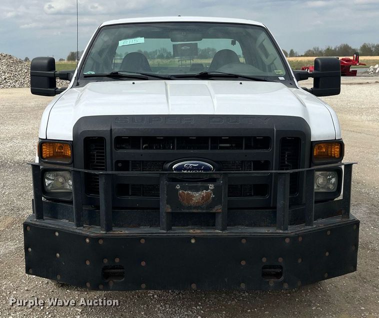 image for item LA9897 2008 Ford F250 Super Duty XL  SuperCab utility bed pickup truck