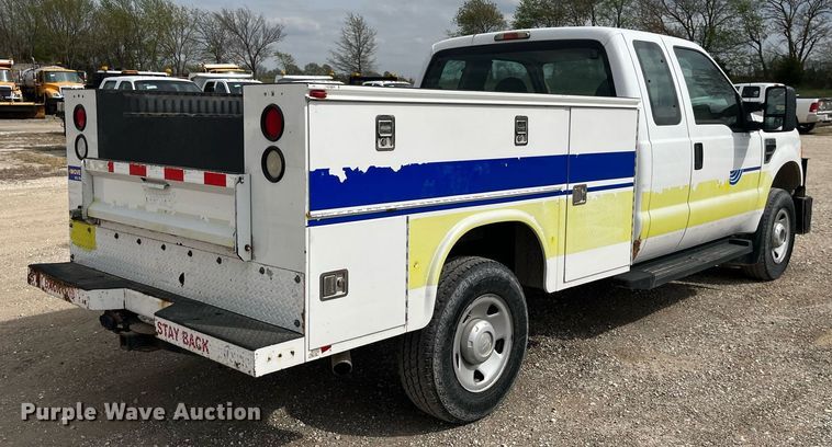 image for item LA9897 2008 Ford F250 Super Duty XL  SuperCab utility bed pickup truck