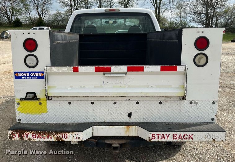 image for item LA9897 2008 Ford F250 Super Duty XL  SuperCab utility bed pickup truck