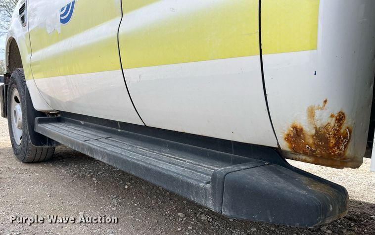 image for item LA9897 2008 Ford F250 Super Duty XL  SuperCab utility bed pickup truck