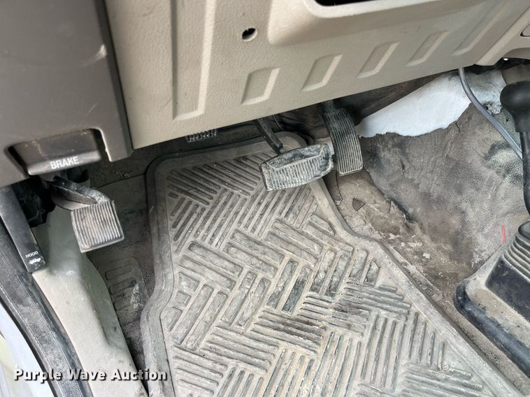 image for item LA9897 2008 Ford F250 Super Duty XL  SuperCab utility bed pickup truck