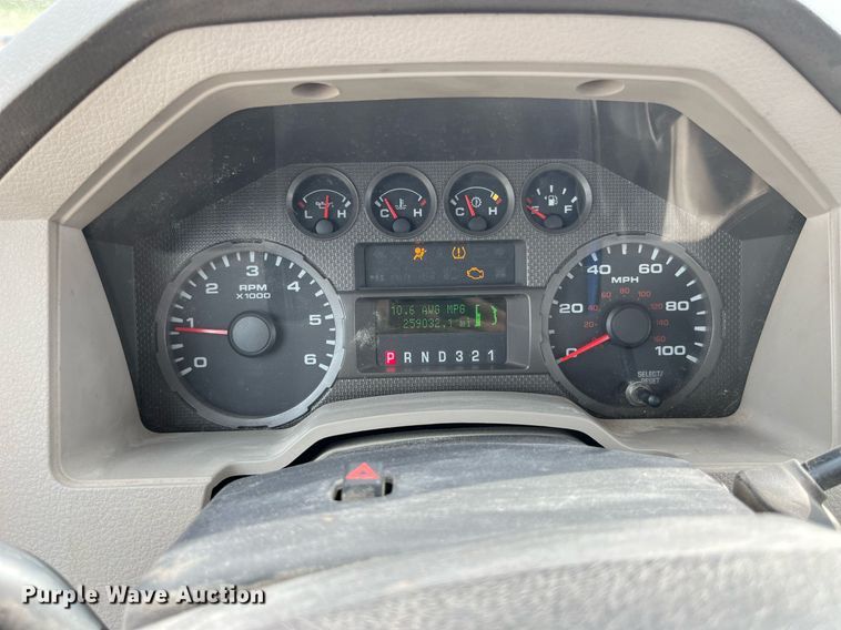 image for item LA9897 2008 Ford F250 Super Duty XL  SuperCab utility bed pickup truck