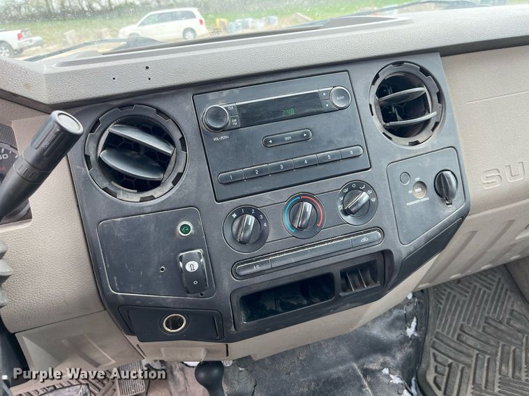 image for item LA9897 2008 Ford F250 Super Duty XL  SuperCab utility bed pickup truck