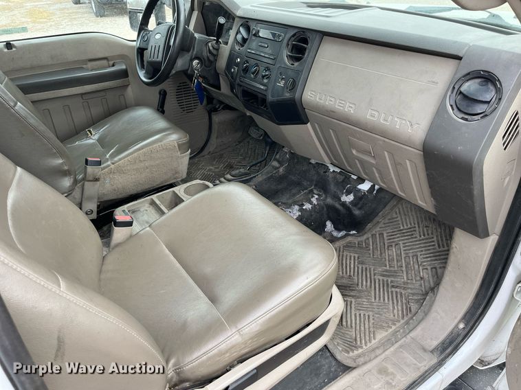 image for item LA9897 2008 Ford F250 Super Duty XL  SuperCab utility bed pickup truck