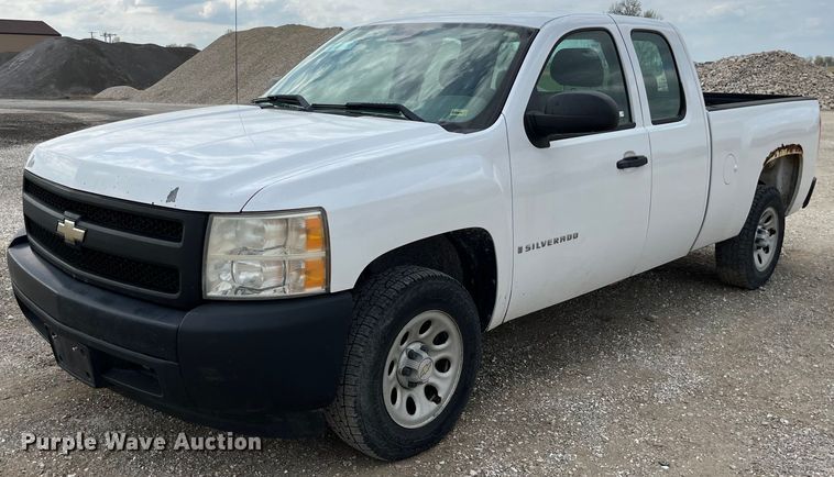 image for item LA9898 2008 Chevrolet Silverado 1500  Ext. Cab pickup truck