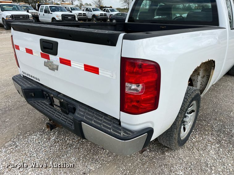 image for item LA9898 2008 Chevrolet Silverado 1500  Ext. Cab pickup truck