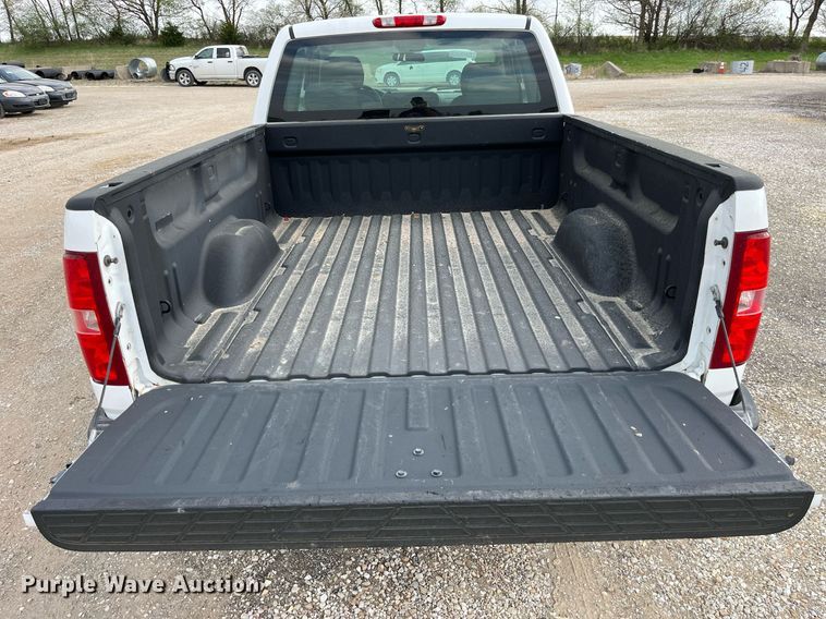 image for item LA9898 2008 Chevrolet Silverado 1500  Ext. Cab pickup truck