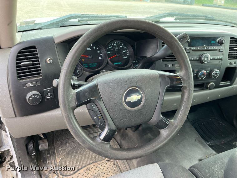 image for item LA9898 2008 Chevrolet Silverado 1500  Ext. Cab pickup truck