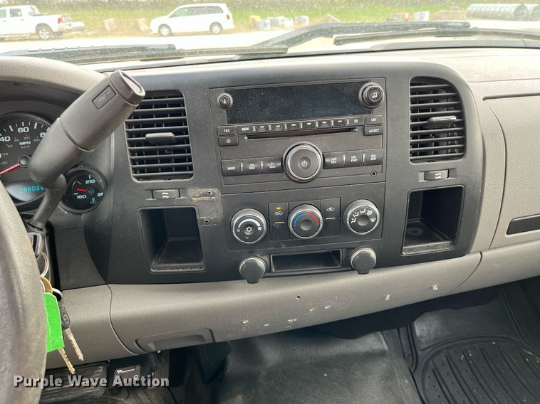 image for item LA9898 2008 Chevrolet Silverado 1500  Ext. Cab pickup truck