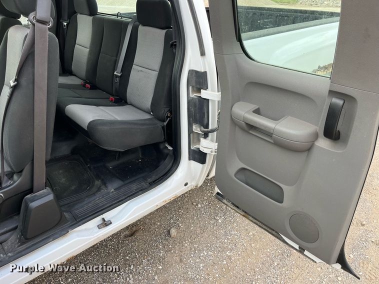 image for item LA9898 2008 Chevrolet Silverado 1500  Ext. Cab pickup truck